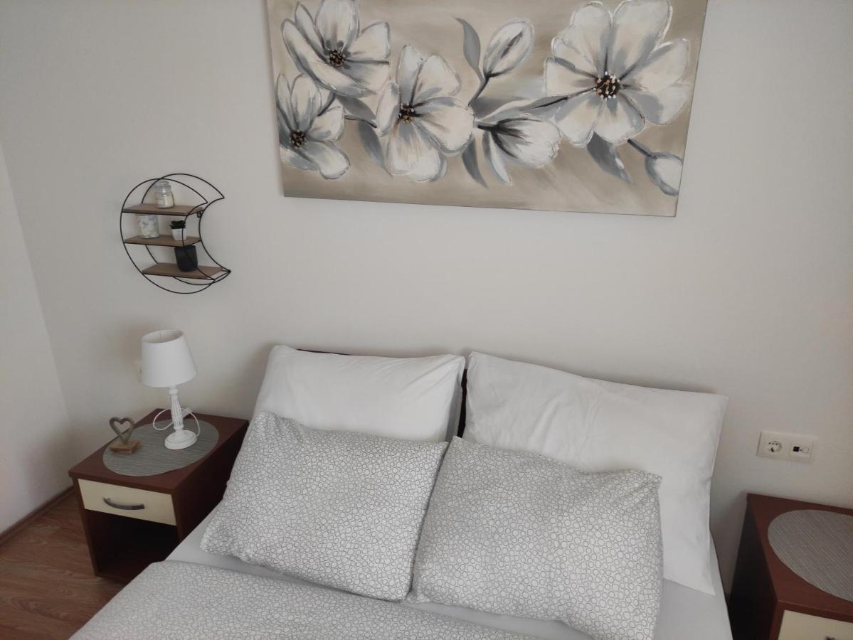 Apartmani Rina Donja Jagodnja Extérieur photo