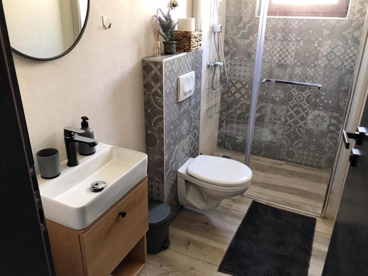 Apartmani Rina Donja Jagodnja Extérieur photo