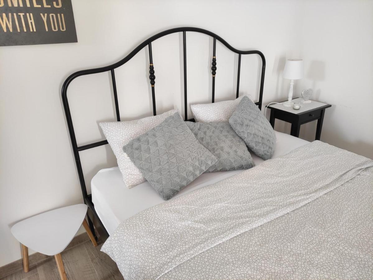 Apartmani Rina Donja Jagodnja Extérieur photo