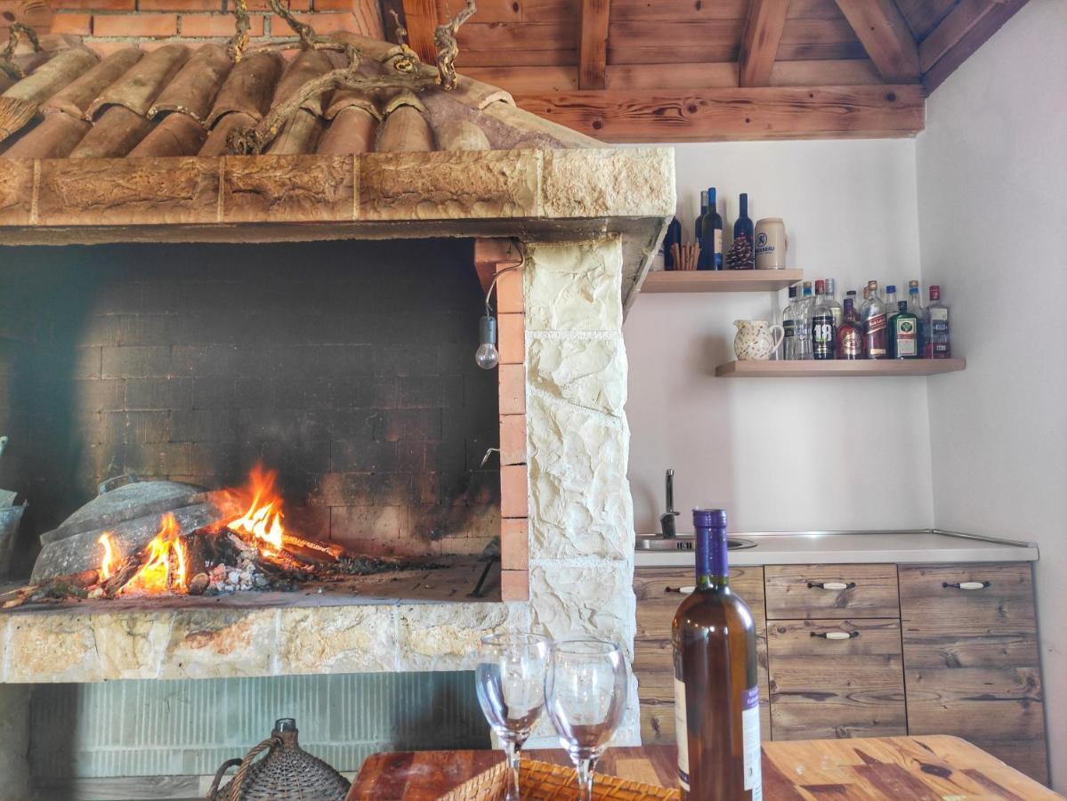 Apartmani Rina Donja Jagodnja Extérieur photo